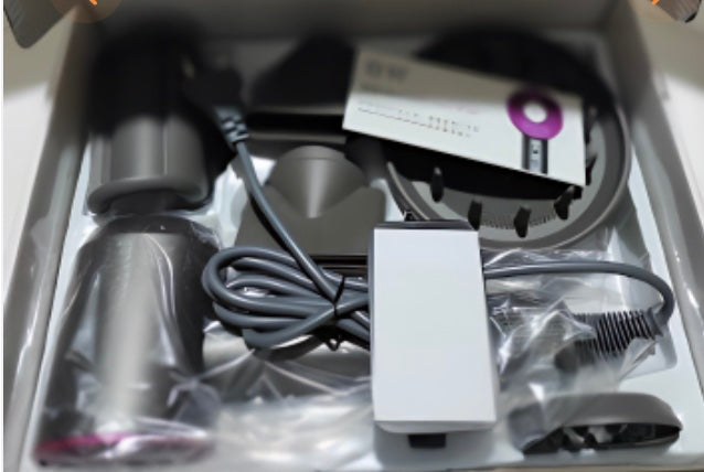 Secador iónico tipo Dyson con     5 cabezales de regalo